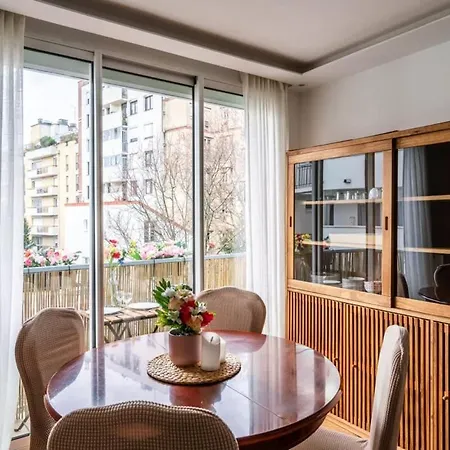Le Balcon Village Paris